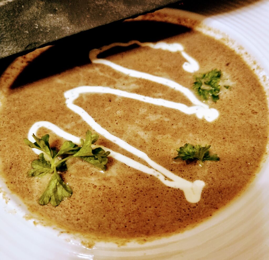 Svampesuppe hos Tango y Vinos.