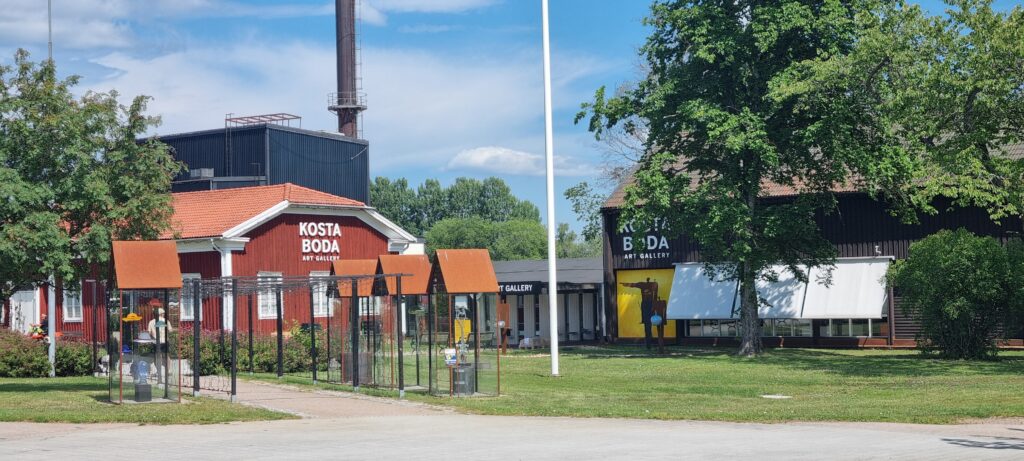 Et spændende møde med svensk glaskunst hos Kosta Boda